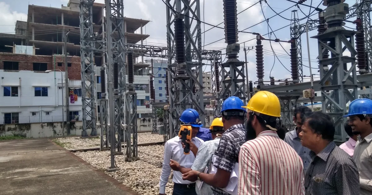 PGCB personnel observing an on-site demonstration of the Fluke Ti450 thermal imaging camera